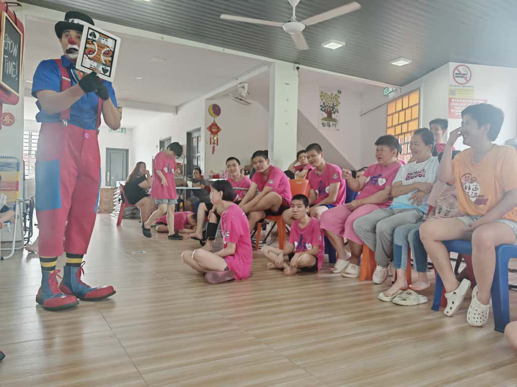 8db727e7-c256-4ffa-869b-93a2d8d849bd